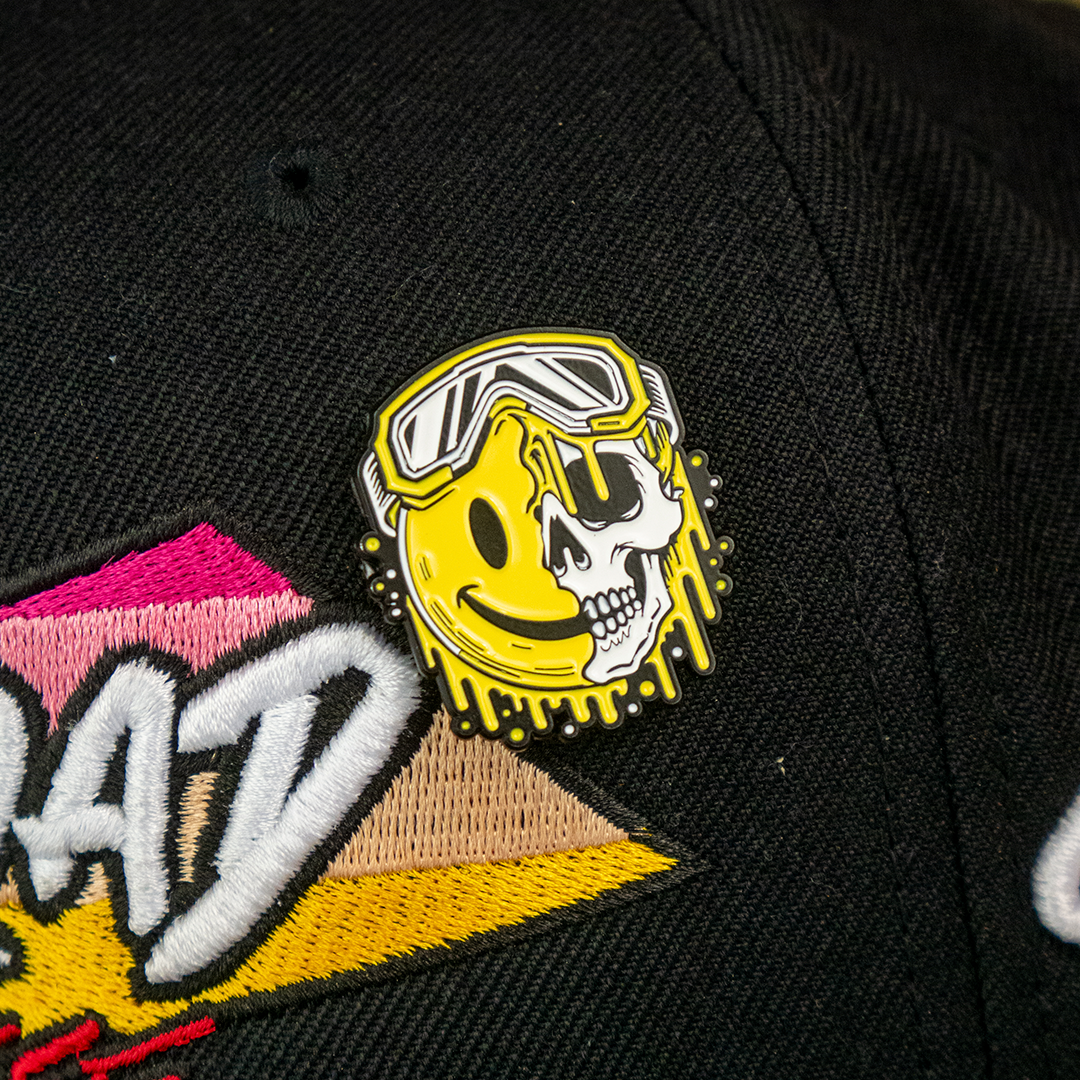 PIN METALICO BASICO HAPPY SKULL 88 DIRT SERIES